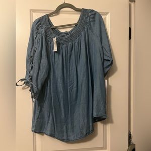NWT TOP FROM AVENUE CHAMBRAY WITH TIE UP SLEEVES PLUS SIZE 2X